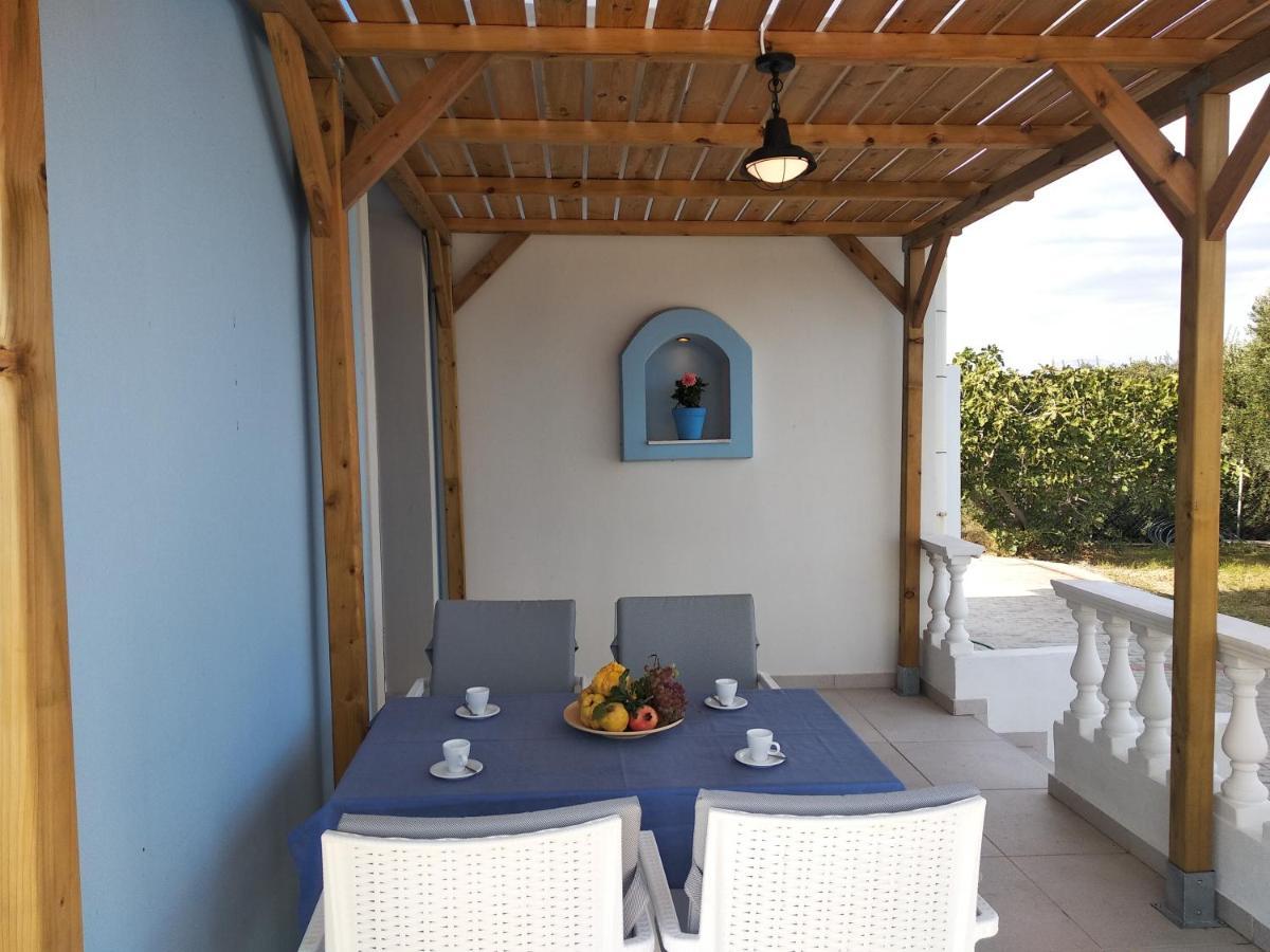 Rita Mare Seafront Villas Heated Pools Jenádi Kültér fotó