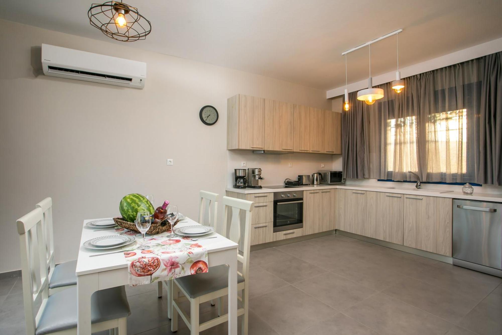 Rita Mare Seafront Villas Heated Pools Jenádi Kültér fotó