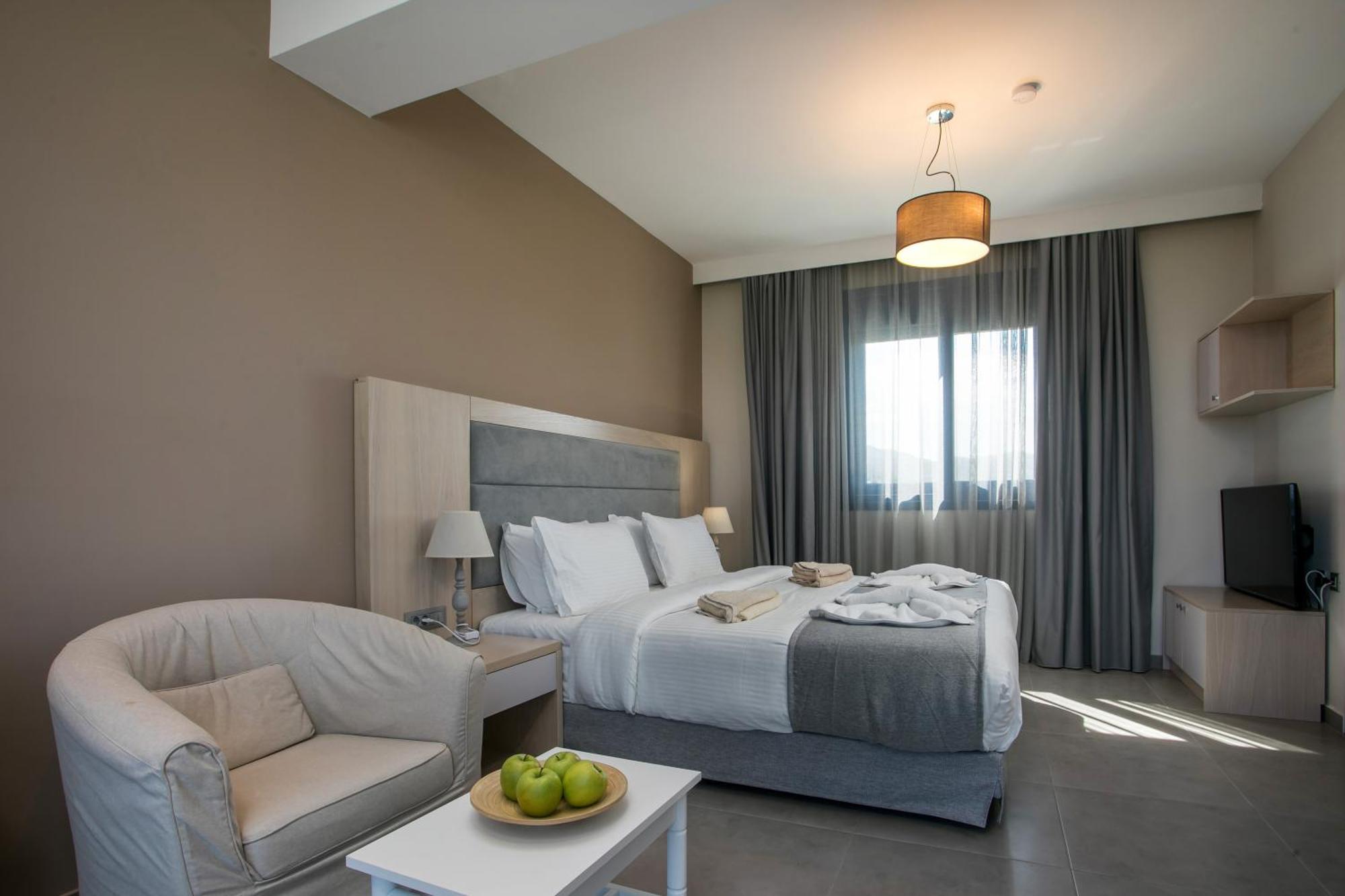 Rita Mare Seafront Villas Heated Pools Jenádi Kültér fotó