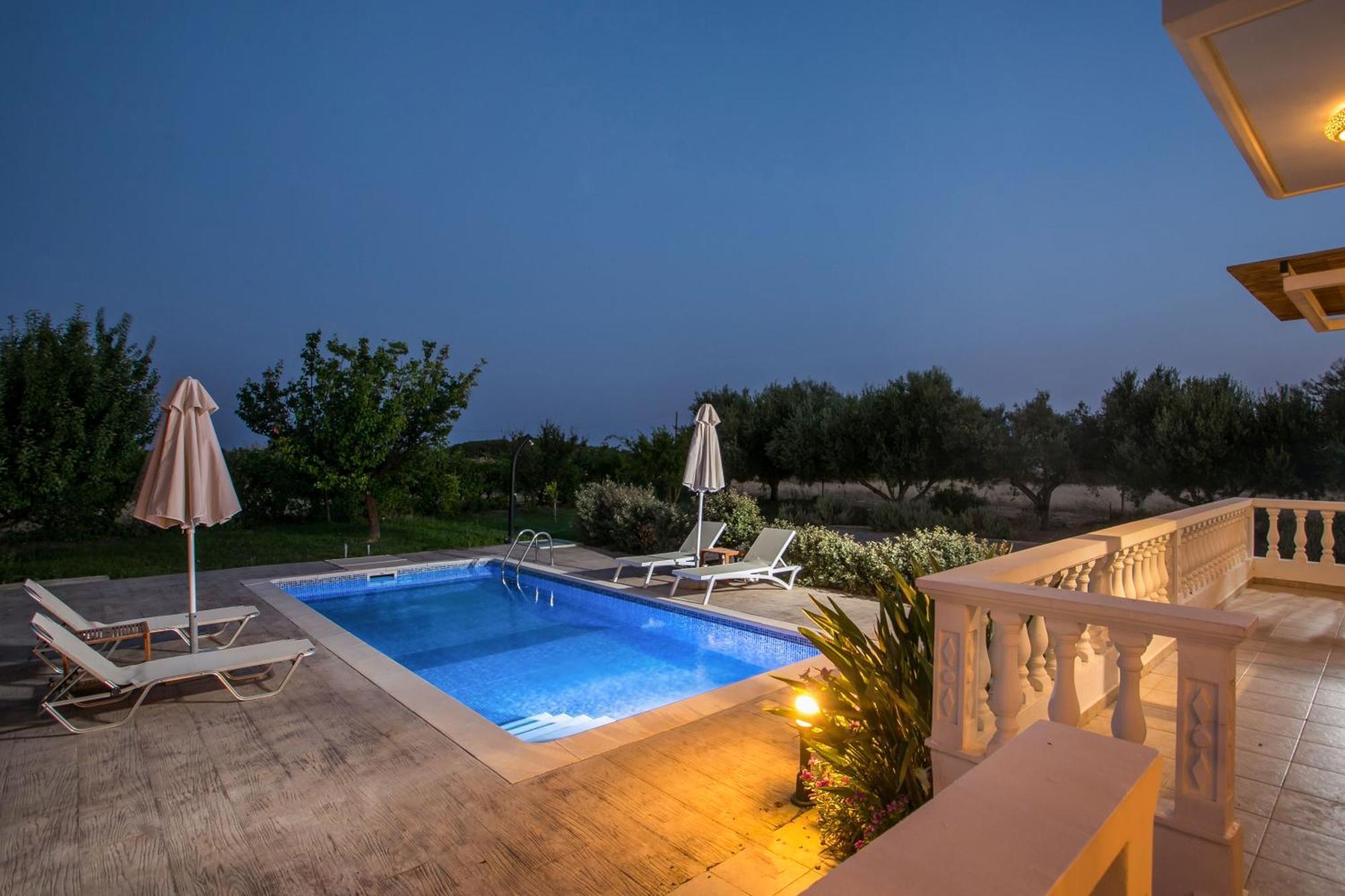 Rita Mare Seafront Villas Heated Pools Jenádi Kültér fotó