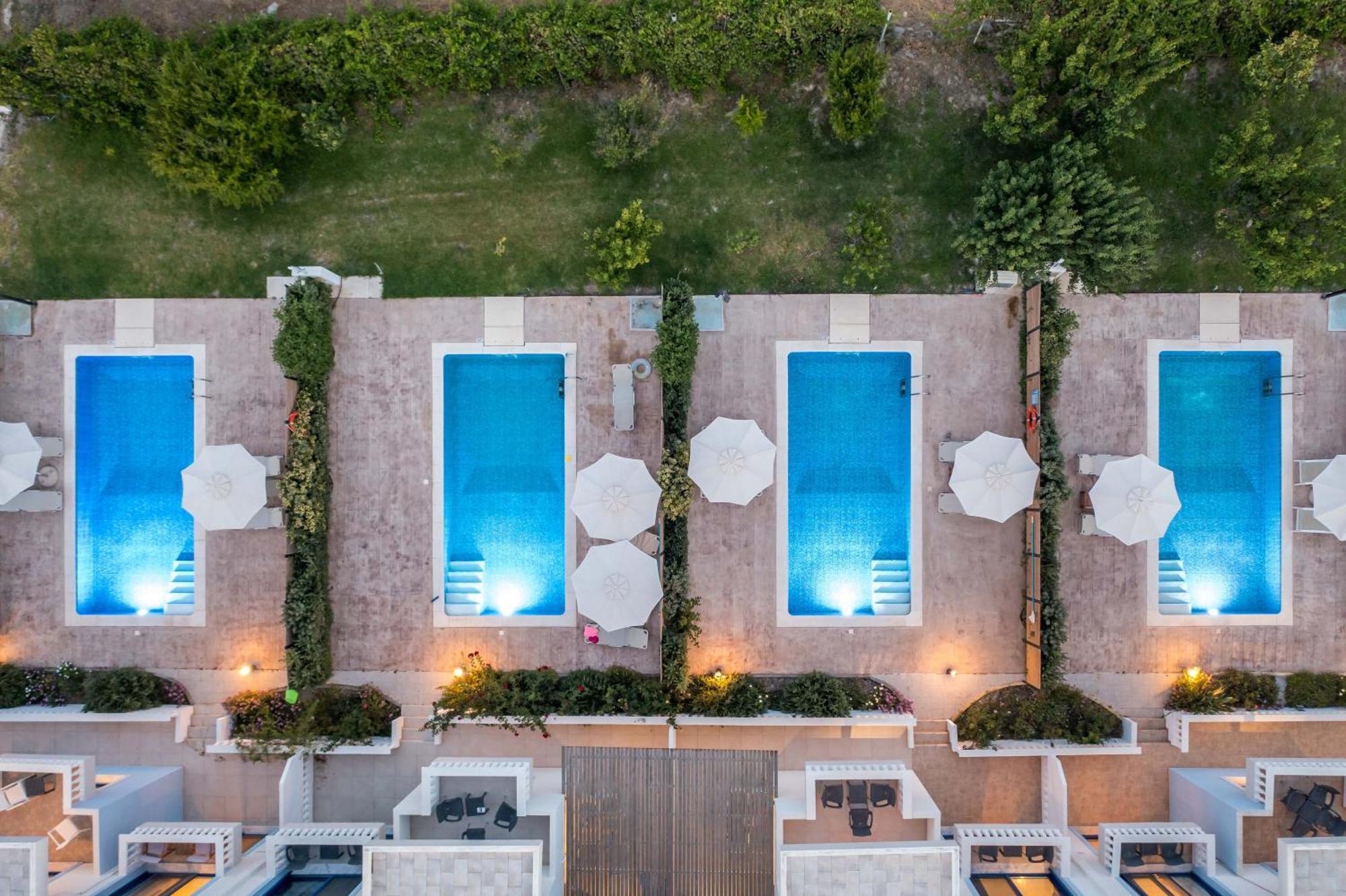 Rita Mare Seafront Villas Heated Pools Jenádi Kültér fotó