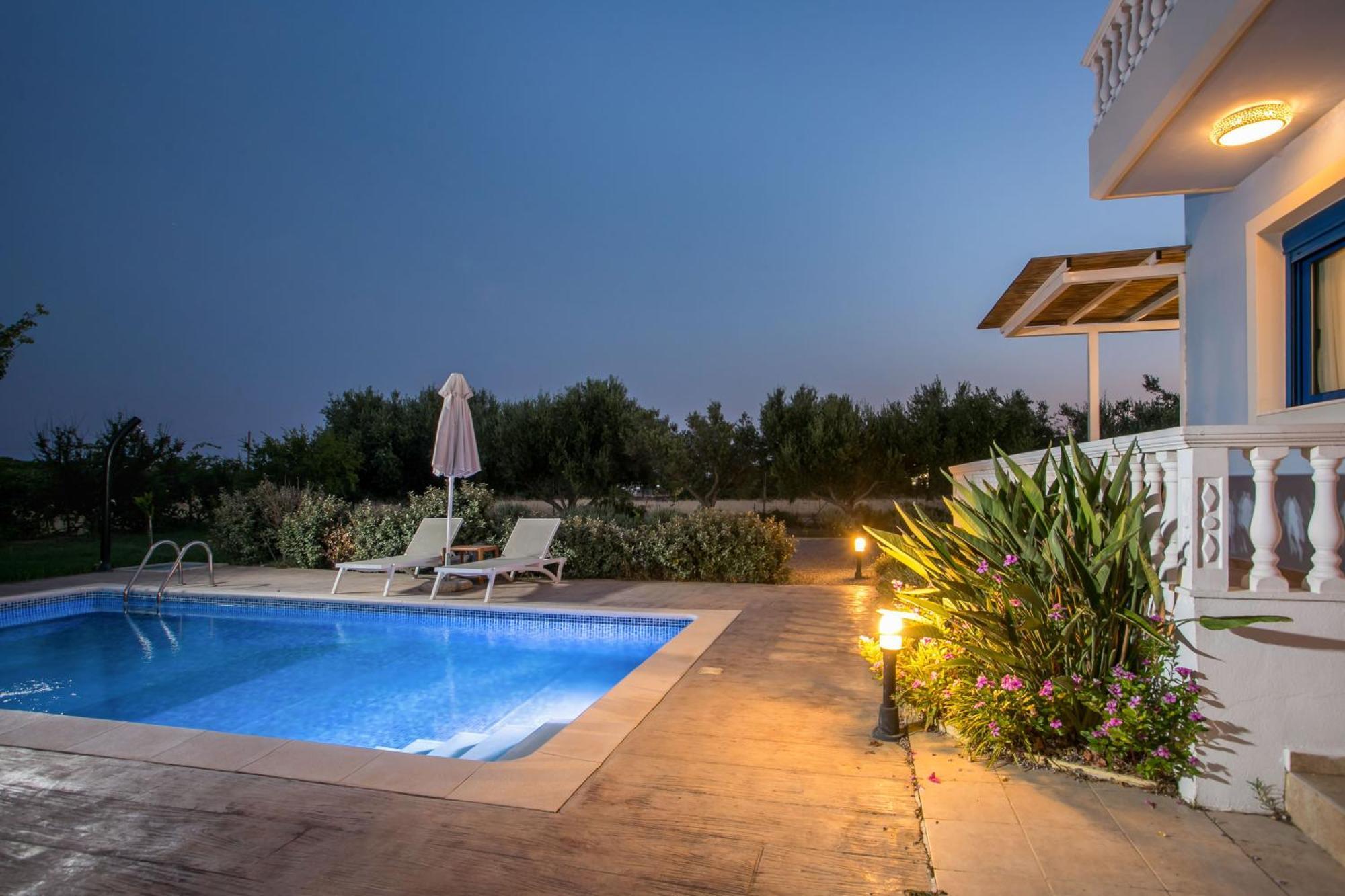 Rita Mare Seafront Villas Heated Pools Jenádi Kültér fotó