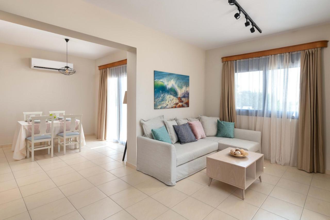 Rita Mare Seafront Villas Heated Pools Jenádi Kültér fotó