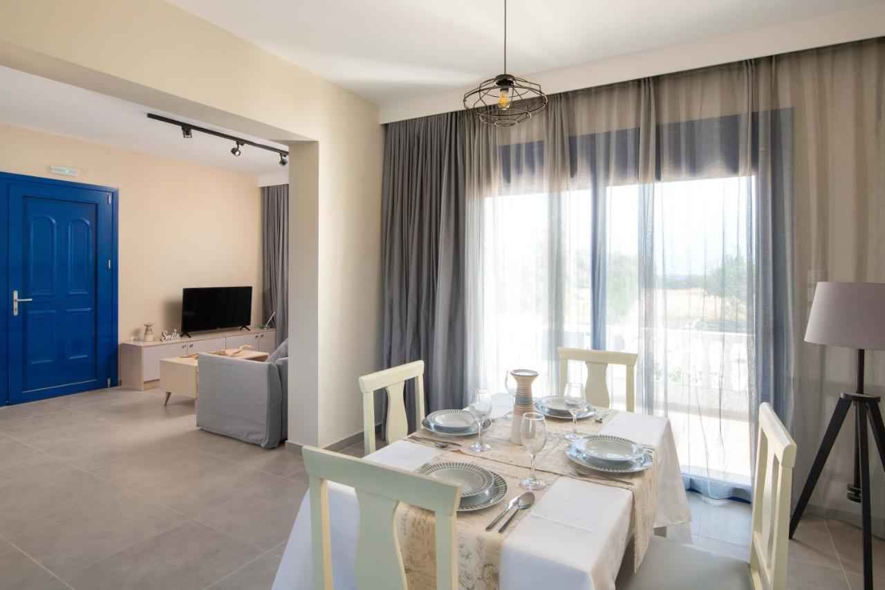 Rita Mare Seafront Villas Heated Pools Jenádi Kültér fotó
